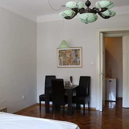 Apartment Centrum Novi Sad Kamer foto